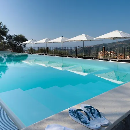 Apartment Gloria Del Mare - Schwimmbad Mit Meerblick By Interhome *